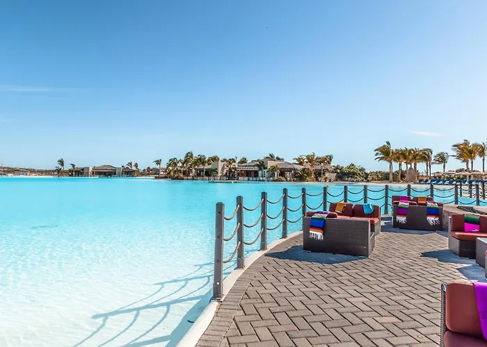 Oceanfront Chic Retreat Studio-golf-spa-jacuzzi & More! Apartamento