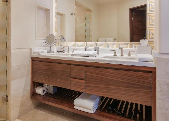 Apartamento Oceanfront Chic Retreat Studio-golf-spa-jacuzzi & More! *