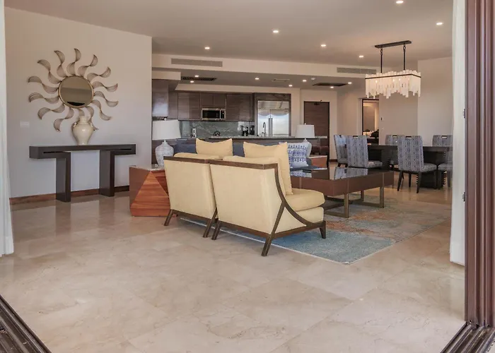 Oceanfront Chic Retreat Studio-golf-spa-jacuzzi & More! *