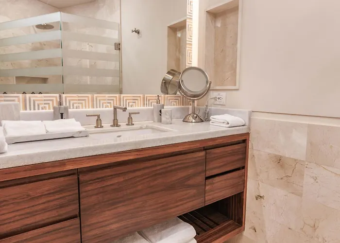 Oceanfront Chic Retreat Studio-golf-spa-jacuzzi & More! Apartamento